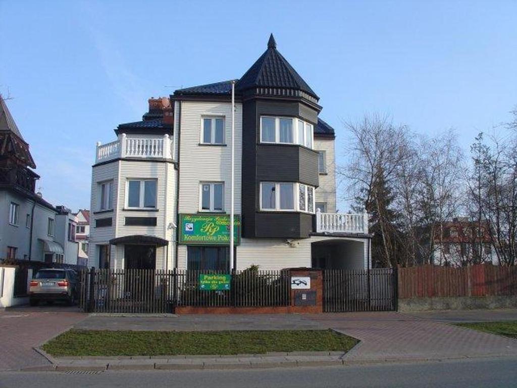 Rezydencja Parkowa Hotel Varşovia Exterior foto