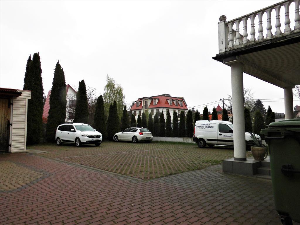 Rezydencja Parkowa Hotel Varşovia Exterior foto