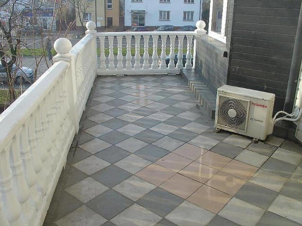 Rezydencja Parkowa Hotel Varşovia Exterior foto
